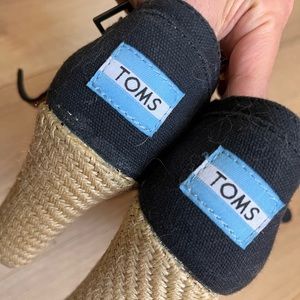 Toms wedge sandals, 4" heel , rattan with navy blue canvas fabric ankle strap